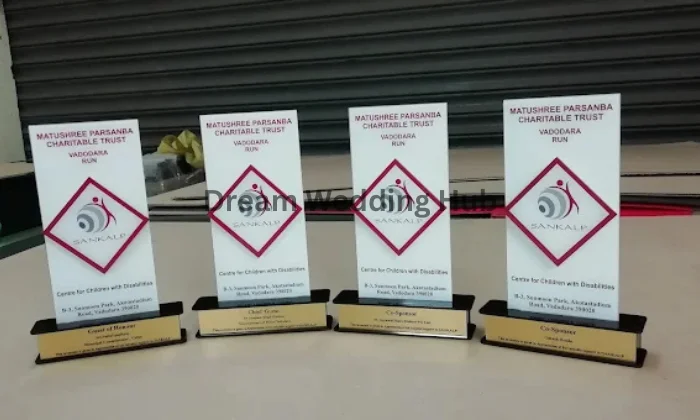 Malhar Trophy And Gift Studio